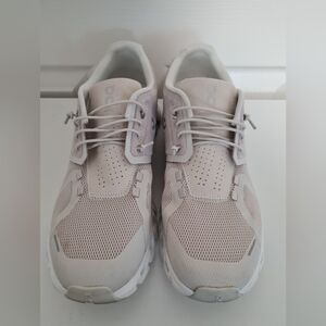Size 10 - On Cloud 5 Pearl W - 59-98773